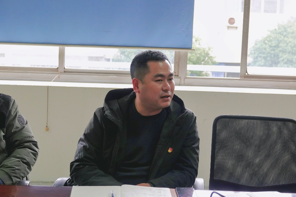 环球国际科技开展“书记课堂”主题党日运动_2023_环球国际资讯_新闻资讯_环球国际