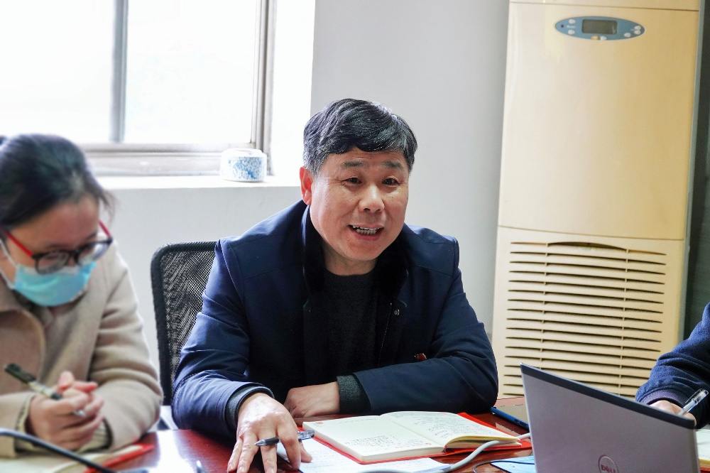 环球国际科技开展“书记课堂”主题党日运动_2023_环球国际资讯_新闻资讯_环球国际