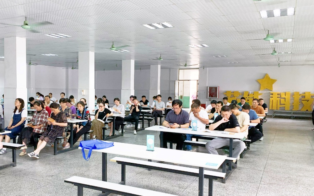 反诈宣传在行动，，，垃圾分类树新风_2023_环球国际资讯_新闻资讯_环球国际